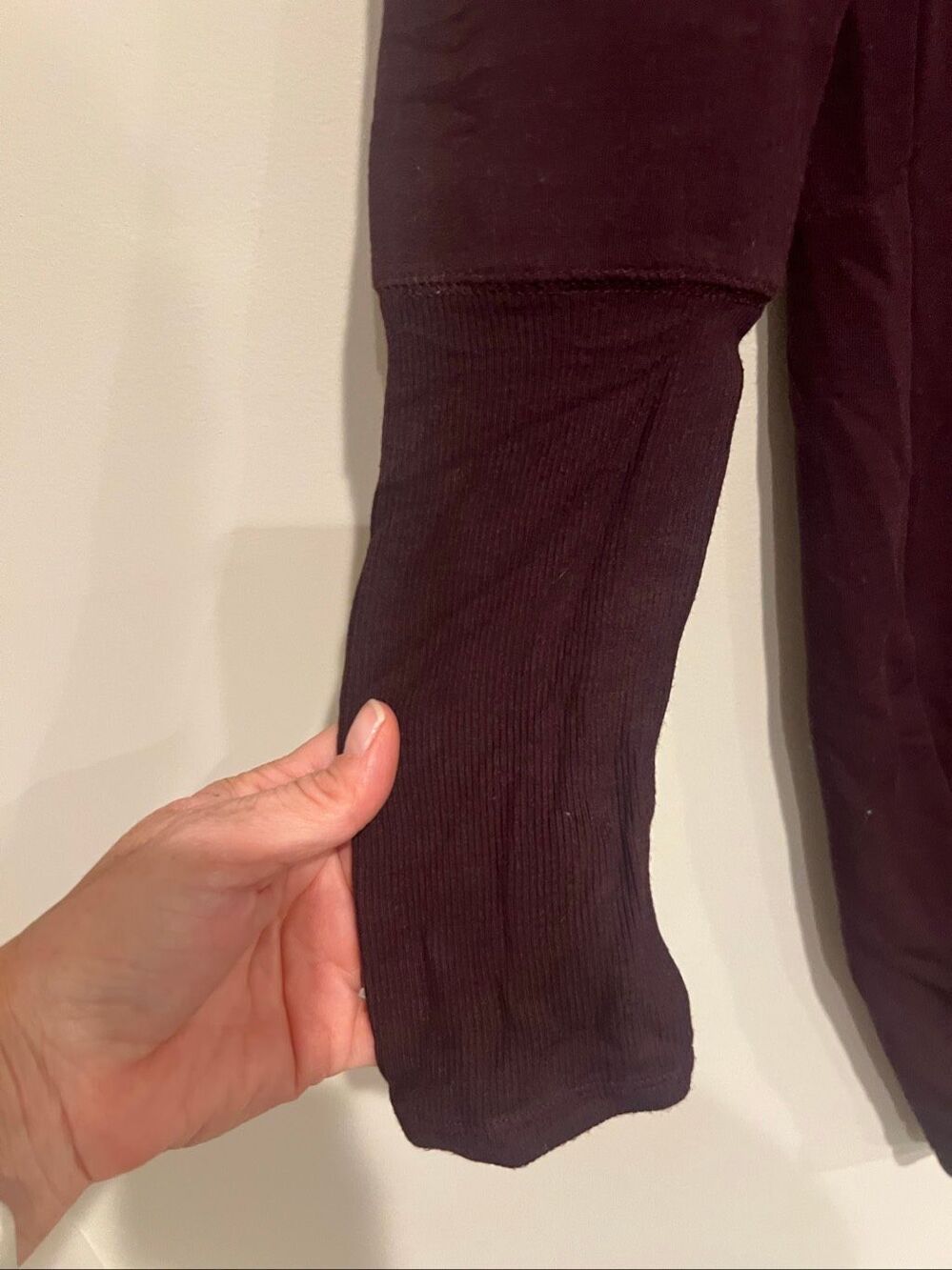 Athleta Solitude Hoodie Sweatshirt Dress Purple Aubergine Sz M Made of Plush Nir - Picture 3 of 9